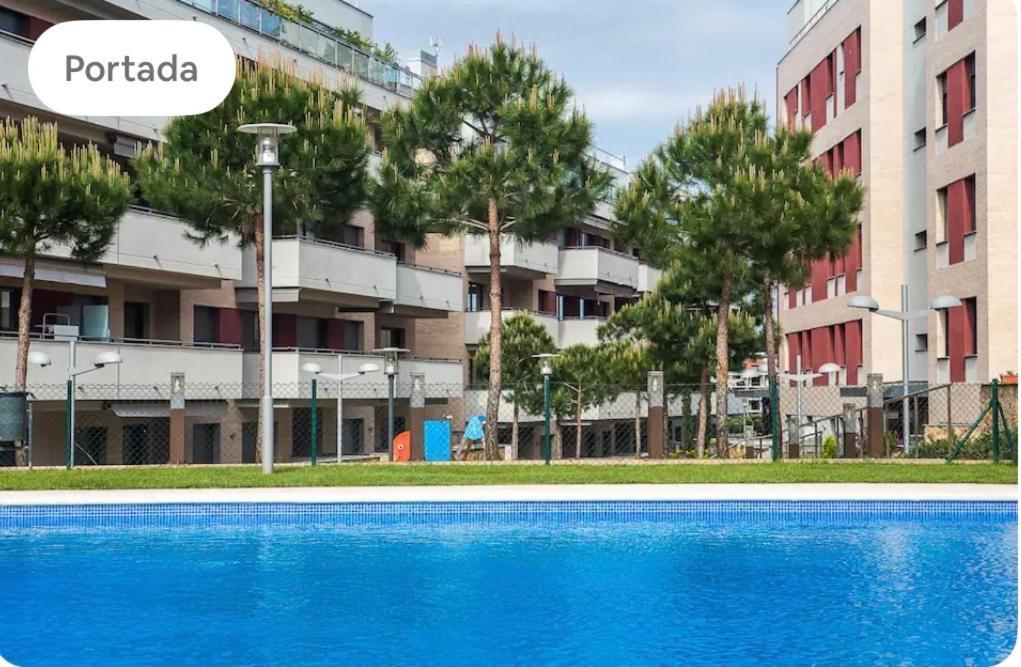 Precioso Piso Cerca De Playa Fenals Con 2 Piscinas Y Terraza Apartamento