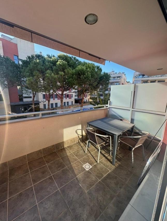 Precioso Piso Cerca De Playa Fenals Con 2 Piscinas Y Terraza *
